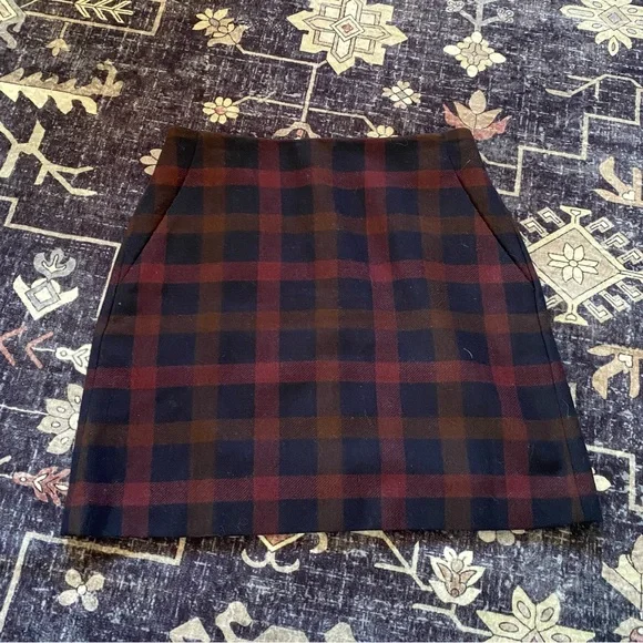 Uniqlo Plaid Skirt - Navy and Brown - Picture 2 of 6